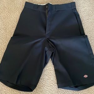 Mens loose fit Dickies size 34